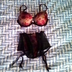 Victoria's Secret Bra and Garter Belt Set 34C and XS/S